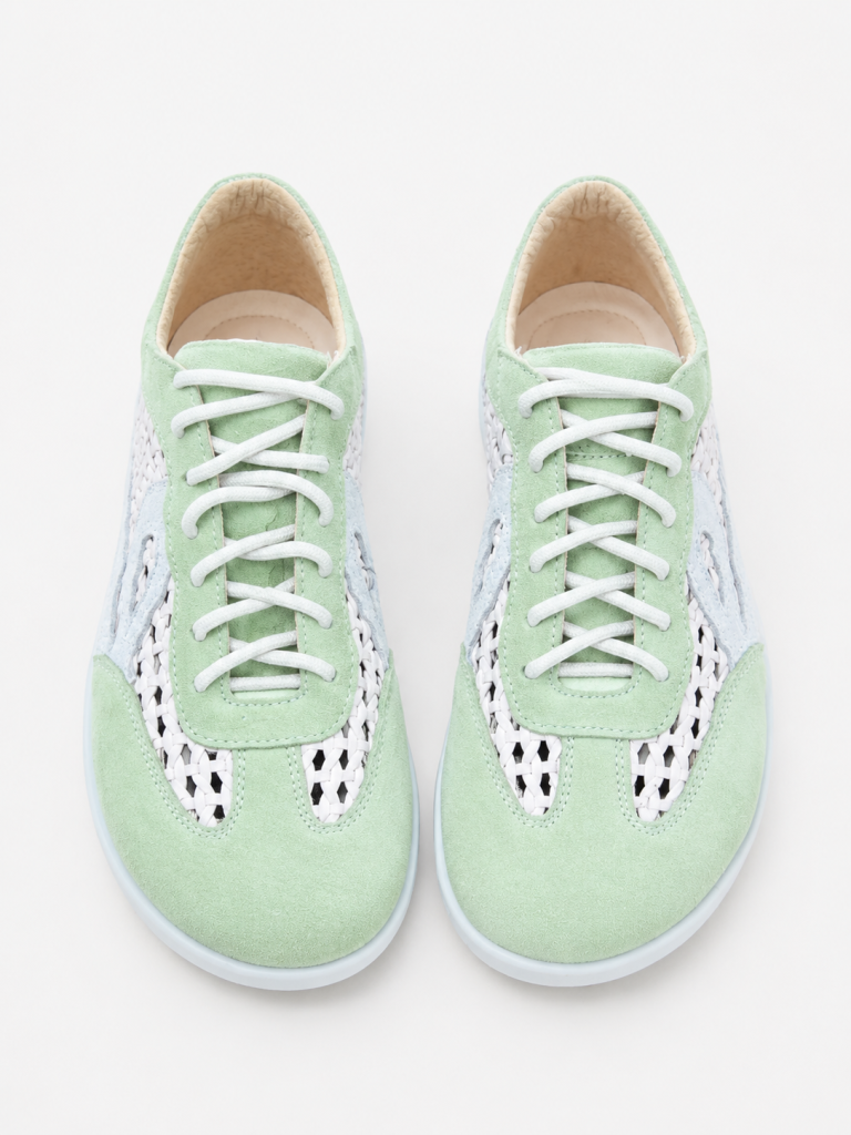 Anatomical sneakers